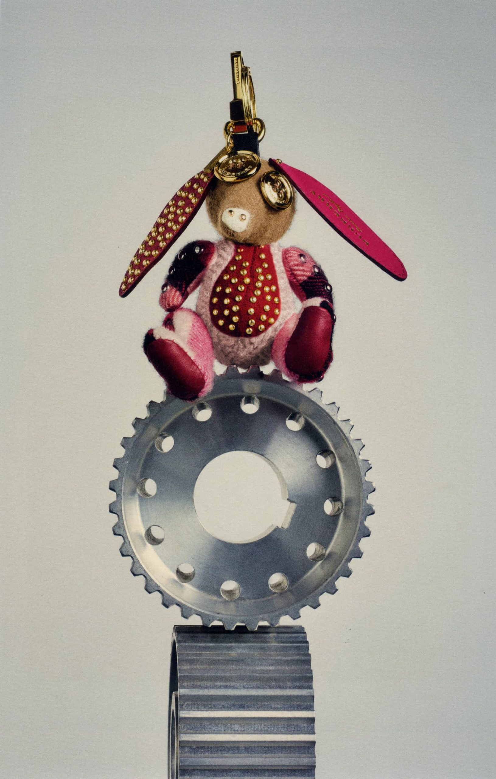 Ana Domínguez Studio: Burberry The Book of Gifts (Fig. 17)