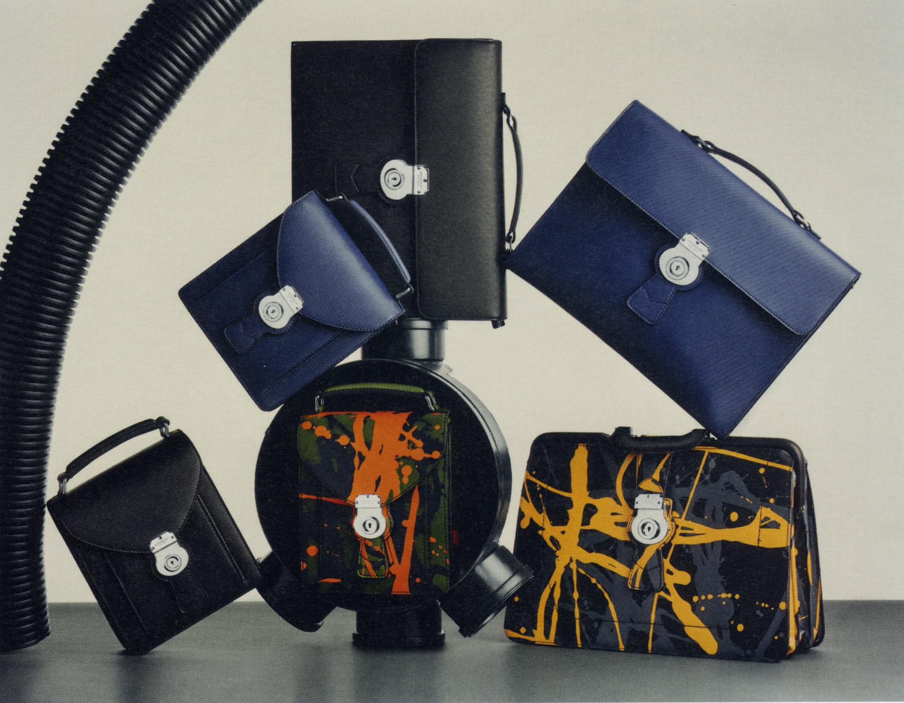 Ana Domínguez Studio: Burberry The Book of Gifts (Fig. 17)
