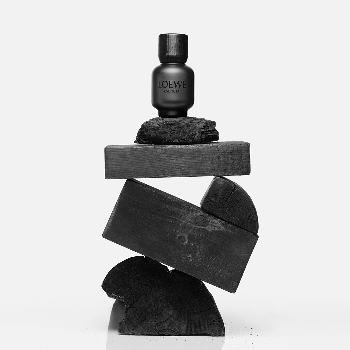 Ana Domínguez Studio: Loewe Perfumes (Fig. 26)